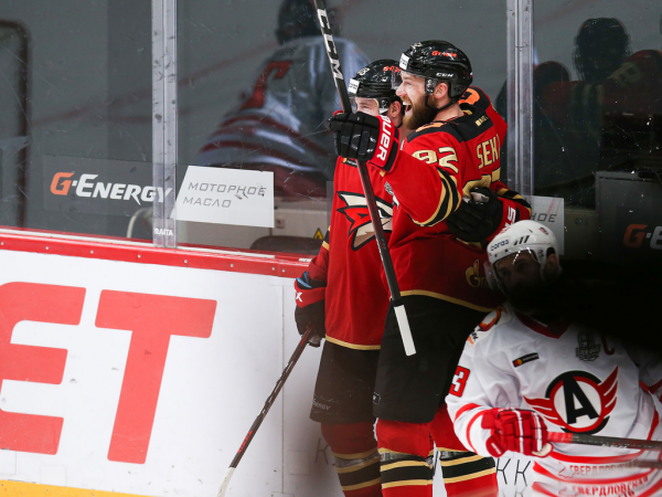 
        Прошли первый раунд плей-офф! «Авангард» победил «Автомобилист» в пятом матче серии
      