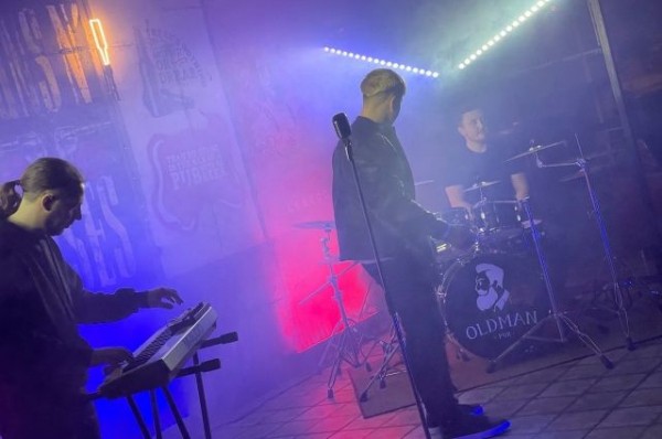 Группа из Омска записывает каверы с музыкантами со всего мира