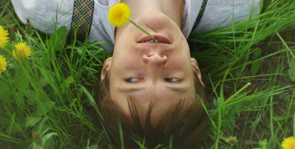 Он превращает воспоминания в творчество. Бывший актёр об авторстве