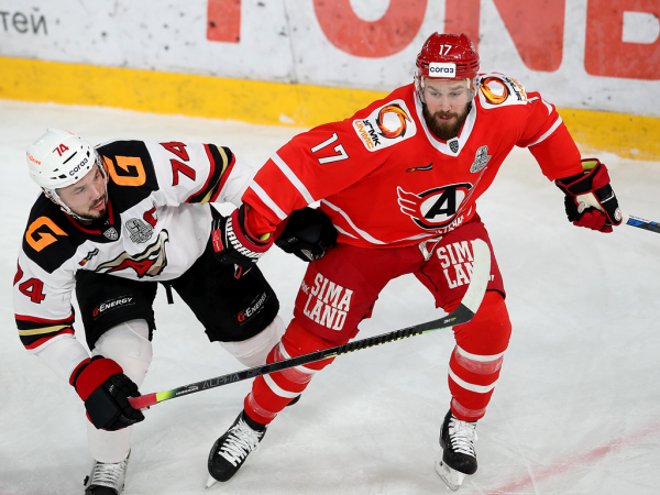 
        Ковальчук решает во втором овертайме! «Авангард» победил «Автомобилист» в четвёртом матче серии
      