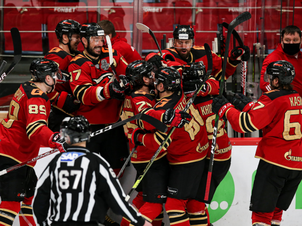 «После таких овертаймов на два года стареешь». Хартли, Шарипзянов и Толчинский после 2 матча 1/2 финала (ВИДЕО)
«После таких овертаймов на два года стареешь». Хартли, Шарипзянов и Толчинский после 2 матча 1/2 финала (ВИДЕО)