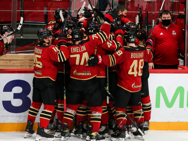 «После таких овертаймов на два года стареешь». Хартли, Шарипзянов и Толчинский после 2 матча 1/2 финала (ВИДЕО)
«После таких овертаймов на два года стареешь». Хартли, Шарипзянов и Толчинский после 2 матча 1/2 финала (ВИДЕО)