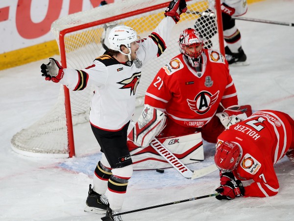 Дубль Ковальчука принёс "Авангарду" третью победу в серии с "Автомобилистом"