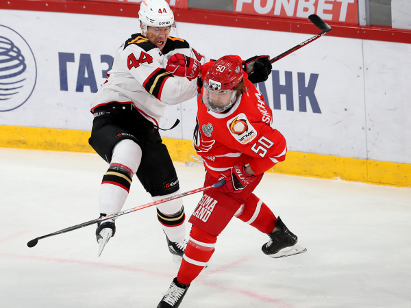 
        Ковальчук решает во втором овертайме! «Авангард» победил «Автомобилист» в четвёртом матче серии
      