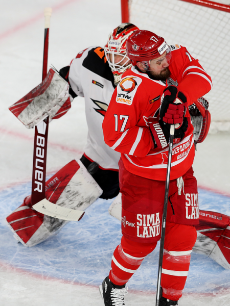 
        Ковальчук решает во втором овертайме! «Авангард» победил «Автомобилист» в четвёртом матче серии
      