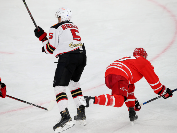 
        Ковальчук решает во втором овертайме! «Авангард» победил «Автомобилист» в четвёртом матче серии
      