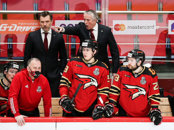 «После таких овертаймов на два года стареешь». Хартли, Шарипзянов и Толчинский после 2 матча 1/2 финала (ВИДЕО)
«После таких овертаймов на два года стареешь». Хартли, Шарипзянов и Толчинский после 2 матча 1/2 финала (ВИДЕО)