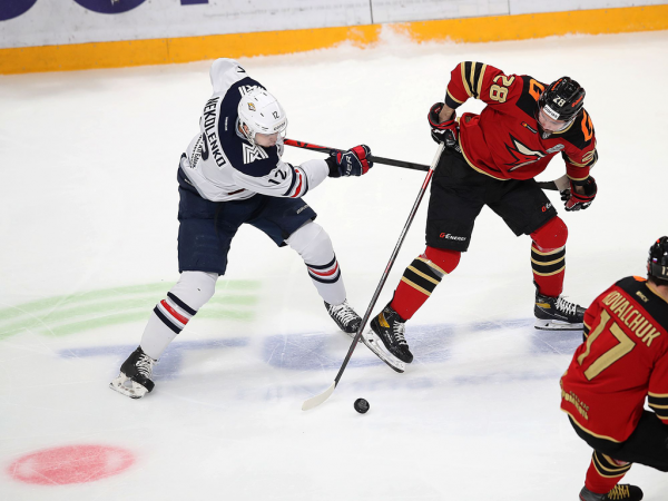 «После таких овертаймов на два года стареешь». Хартли, Шарипзянов и Толчинский после 2 матча 1/2 финала (ВИДЕО)
«После таких овертаймов на два года стареешь». Хартли, Шарипзянов и Толчинский после 2 матча 1/2 финала (ВИДЕО)