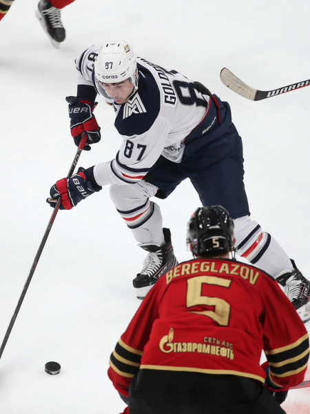 Хет-трик Найта выводит вперёд в серии! «Авангард» всухую победил «Магнитку» в пятом матче
Хет-трик Найта выводит вперёд в серии! «Авангард» всухую победил «Магнитку» в пятом матче