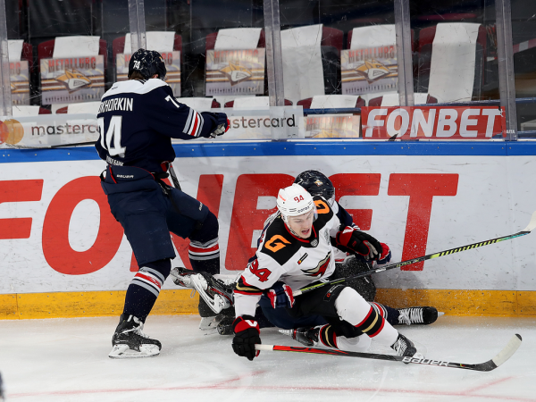 «Очень хорошо играли по системе, бились, блокировали броски». Комаров и Хартли после победы в третьем матче серии с «Металлургом»
«Очень хорошо играли по системе, бились, блокировали броски». Комаров и Хартли после победы в третьем матче серии с «Металлургом»