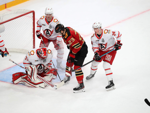 
        ПОДСЛУШАНО: старт плей-офф «Авангарда» | первый матч серии с «Автомобилистом» (ВИДЕО)
      