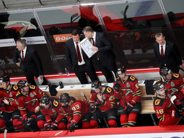 
        Прошли первый раунд плей-офф! «Авангард» победил «Автомобилист» в пятом матче серии
      