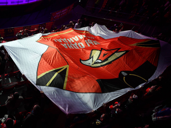 Хет-трик Найта выводит вперёд в серии! «Авангард» всухую победил «Магнитку» в пятом матче
Хет-трик Найта выводит вперёд в серии! «Авангард» всухую победил «Магнитку» в пятом матче