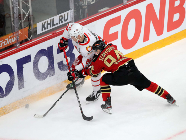 
        ПОДСЛУШАНО: старт плей-офф «Авангарда» | первый матч серии с «Автомобилистом» (ВИДЕО)
      