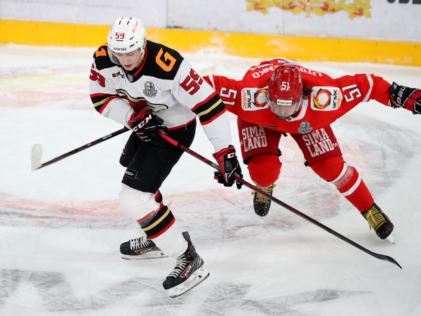 
        Ковальчук решает во втором овертайме! «Авангард» победил «Автомобилист» в четвёртом матче серии
      