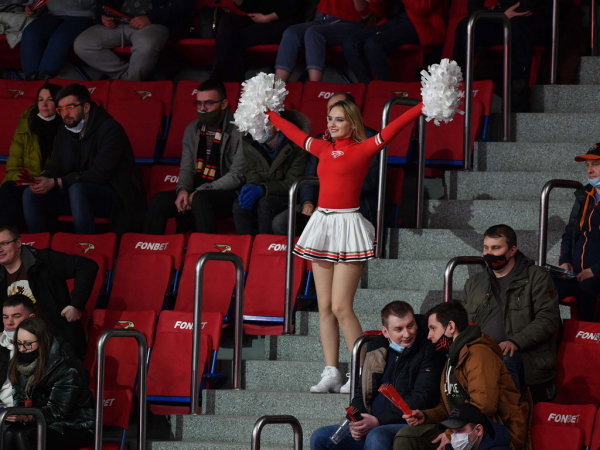 Хет-трик Найта выводит вперёд в серии! «Авангард» всухую победил «Магнитку» в пятом матче
Хет-трик Найта выводит вперёд в серии! «Авангард» всухую победил «Магнитку» в пятом матче