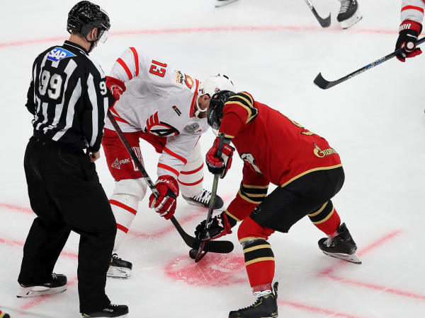 
        ПОДСЛУШАНО: старт плей-офф «Авангарда» | первый матч серии с «Автомобилистом» (ВИДЕО)
      