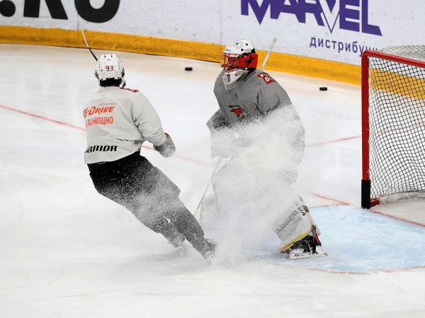 
        Бороться и проявлять характер | Алексей Емелин и Павел Дедунов перед третьей игрой серии с «Металлургом» (ВИДЕО+ФОТО)
      