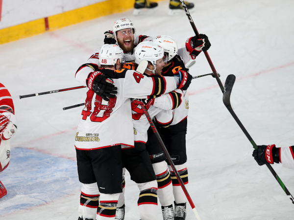 
        Ковальчук решает во втором овертайме! «Авангард» победил «Автомобилист» в четвёртом матче серии
      