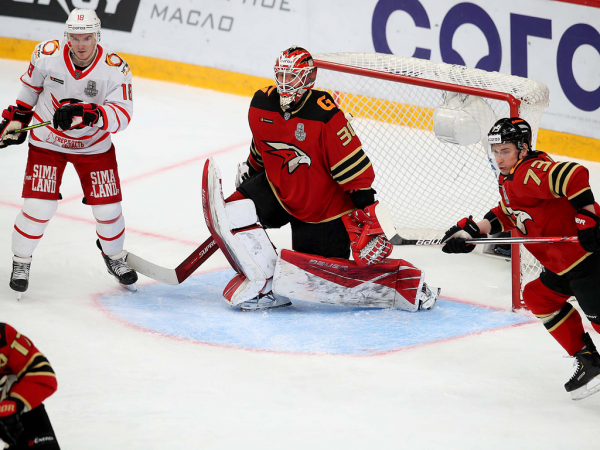 
        ПОДСЛУШАНО: старт плей-офф «Авангарда» | первый матч серии с «Автомобилистом» (ВИДЕО)
      