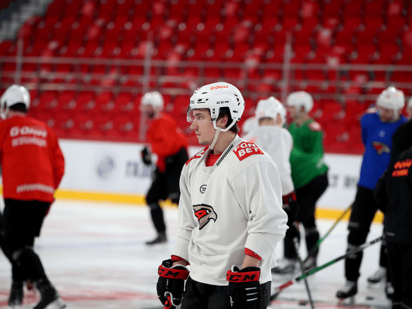 
        Заряжены на четвёртый матч | Алексей Емелин и Боб Хартли перед игрой (ВИДЕО+ФОТО)
      