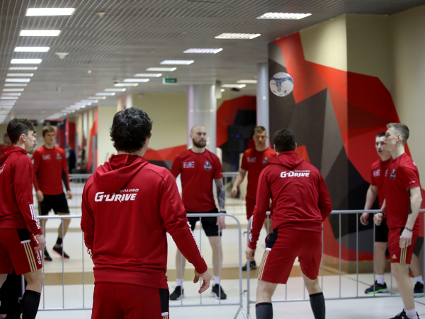 
        ПОДСЛУШАНО: старт плей-офф «Авангарда» | первый матч серии с «Автомобилистом» (ВИДЕО)
      