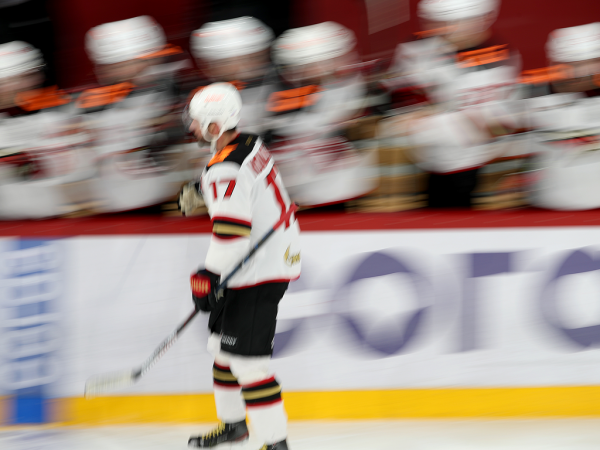 
        Ковальчук решает во втором овертайме! «Авангард» победил «Автомобилист» в четвёртом матче серии
      