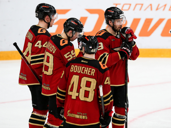 «После таких овертаймов на два года стареешь». Хартли, Шарипзянов и Толчинский после 2 матча 1/2 финала (ВИДЕО)
«После таких овертаймов на два года стареешь». Хартли, Шарипзянов и Толчинский после 2 матча 1/2 финала (ВИДЕО)