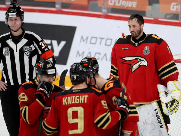 Толчинский приносит победу в овертайме! «Авангард» сравнял счёт в серии с «Магниткой»
Толчинский приносит победу в овертайме! «Авангард» сравнял счёт в серии с «Магниткой»