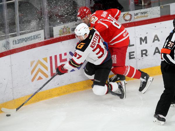 
        Ковальчук решает во втором овертайме! «Авангард» победил «Автомобилист» в четвёртом матче серии
      