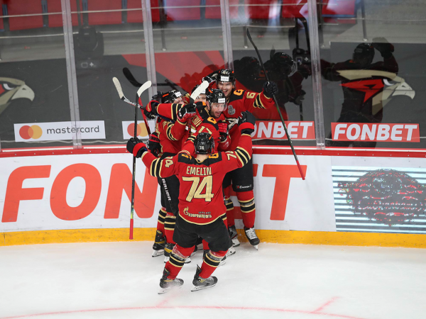 
        ПОДСЛУШАНО: старт плей-офф «Авангарда» | первый матч серии с «Автомобилистом» (ВИДЕО)
      