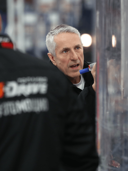 
        Бороться и проявлять характер | Алексей Емелин и Павел Дедунов перед третьей игрой серии с «Металлургом» (ВИДЕО+ФОТО)
      