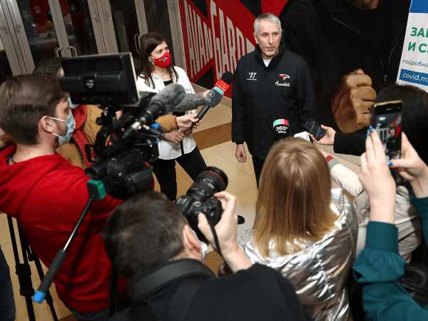 
        «Я очень рад, что была возможность получить вакцину «Спутник V» | Боб Хартли привился от COVID-19 (ВИДЕО+ФОТО)
      