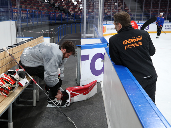 
        Бороться и проявлять характер | Алексей Емелин и Павел Дедунов перед третьей игрой серии с «Металлургом» (ВИДЕО+ФОТО)
      