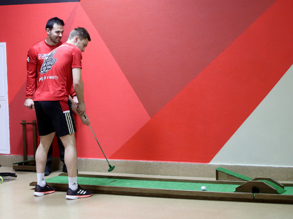 
        ПОДСЛУШАНО: старт плей-офф «Авангарда» | первый матч серии с «Автомобилистом» (ВИДЕО)
      