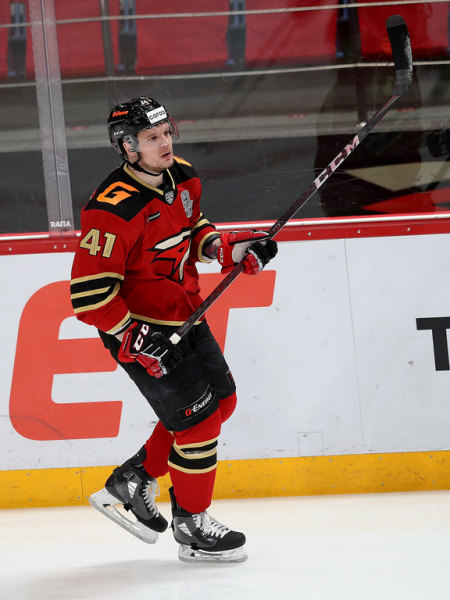 «После таких овертаймов на два года стареешь». Хартли, Шарипзянов и Толчинский после 2 матча 1/2 финала (ВИДЕО)
«После таких овертаймов на два года стареешь». Хартли, Шарипзянов и Толчинский после 2 матча 1/2 финала (ВИДЕО)