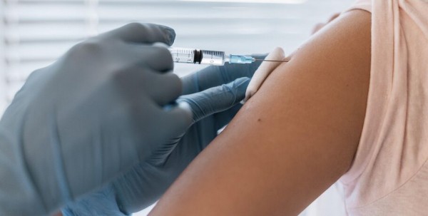 Вакцинацию от COVID-19 планируют включить в национальный календарь прививок