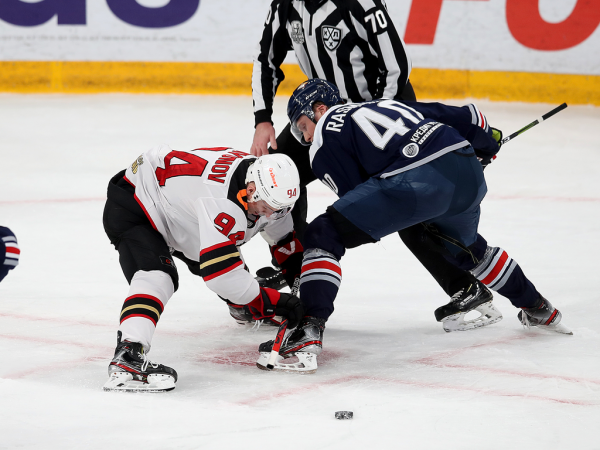 «Очень хорошо играли по системе, бились, блокировали броски». Комаров и Хартли после победы в третьем матче серии с «Металлургом»
«Очень хорошо играли по системе, бились, блокировали броски». Комаров и Хартли после победы в третьем матче серии с «Металлургом»