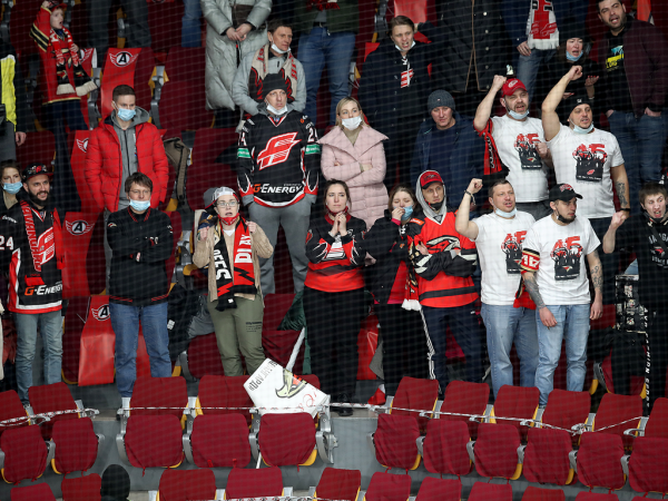 
        Ковальчук решает во втором овертайме! «Авангард» победил «Автомобилист» в четвёртом матче серии
      