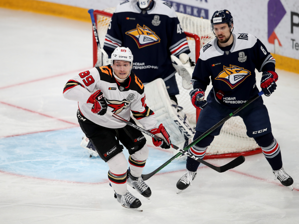 «Очень хорошо играли по системе, бились, блокировали броски». Комаров и Хартли после победы в третьем матче серии с «Металлургом»
«Очень хорошо играли по системе, бились, блокировали броски». Комаров и Хартли после победы в третьем матче серии с «Металлургом»