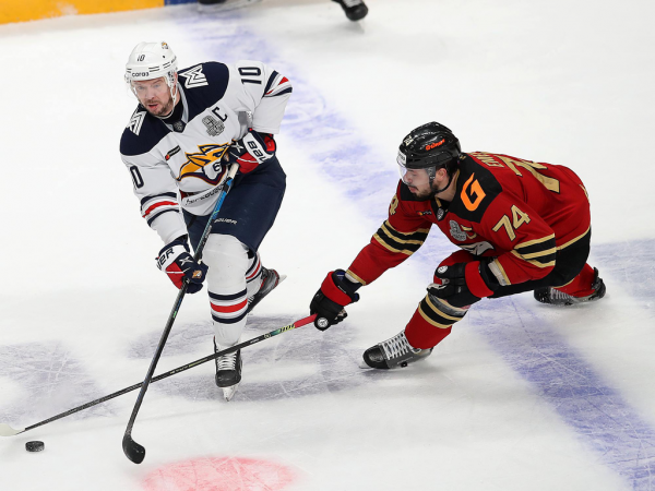 «После таких овертаймов на два года стареешь». Хартли, Шарипзянов и Толчинский после 2 матча 1/2 финала (ВИДЕО)
«После таких овертаймов на два года стареешь». Хартли, Шарипзянов и Толчинский после 2 матча 1/2 финала (ВИДЕО)