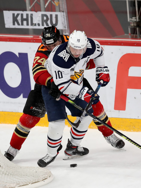 Толчинский приносит победу в овертайме! «Авангард» сравнял счёт в серии с «Магниткой»
Толчинский приносит победу в овертайме! «Авангард» сравнял счёт в серии с «Магниткой»