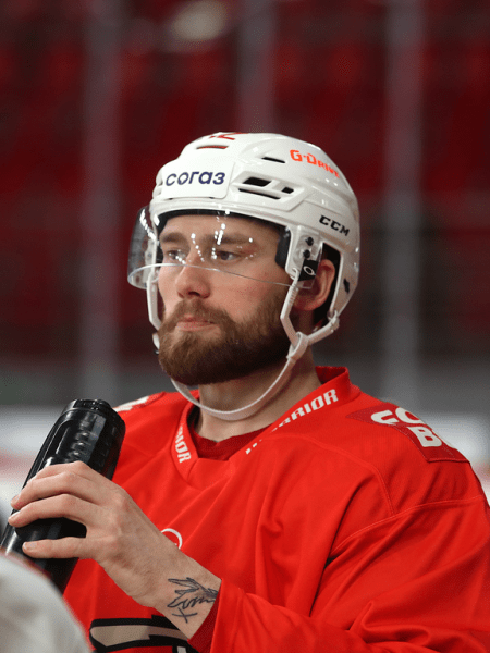 
        Заряжены на четвёртый матч | Алексей Емелин и Боб Хартли перед игрой (ВИДЕО+ФОТО)
      