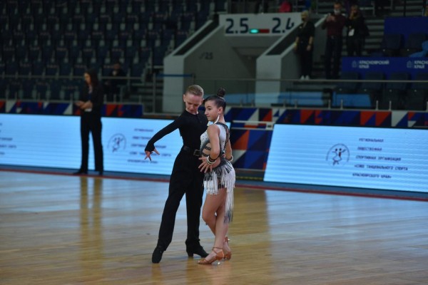 Омичи завоевали первое место на чемпионате России по спортивным танцам