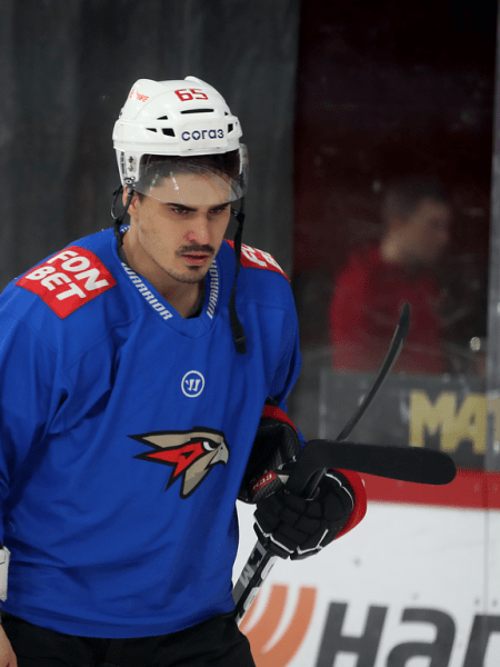 
        Заряжены на четвёртый матч | Алексей Емелин и Боб Хартли перед игрой (ВИДЕО+ФОТО)
      