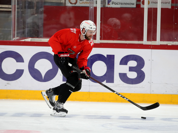 
        Заряжены на четвёртый матч | Алексей Емелин и Боб Хартли перед игрой (ВИДЕО+ФОТО)
      