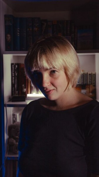 "Никакого отличия от своих коллег-мужчин я не чувствую", - Виктория Заборских о женщинах в поэзии