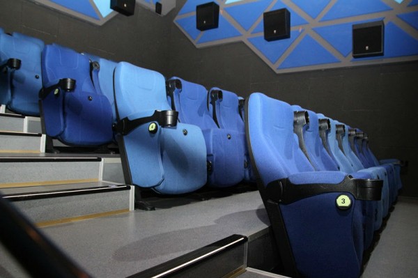 Омский кинотеатр спасают от закрытия
Омский кинотеатр спасают от закрытия