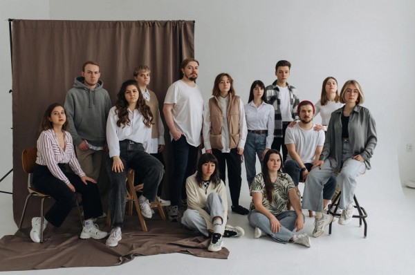 "Влюбиться в свой город ещё раз": интервью с основателем инстамедиа "Постер" Максимом Вагановым "Влюбиться в свой город ещё раз": интервью с основателем инстамедиа "Постер" Максимом Вагановым