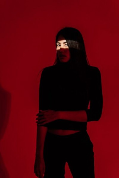 От мрака до ванили: инженер, модель и поэтесса Венера Ашпакова о работе, поэзии и покорении Эльбруса